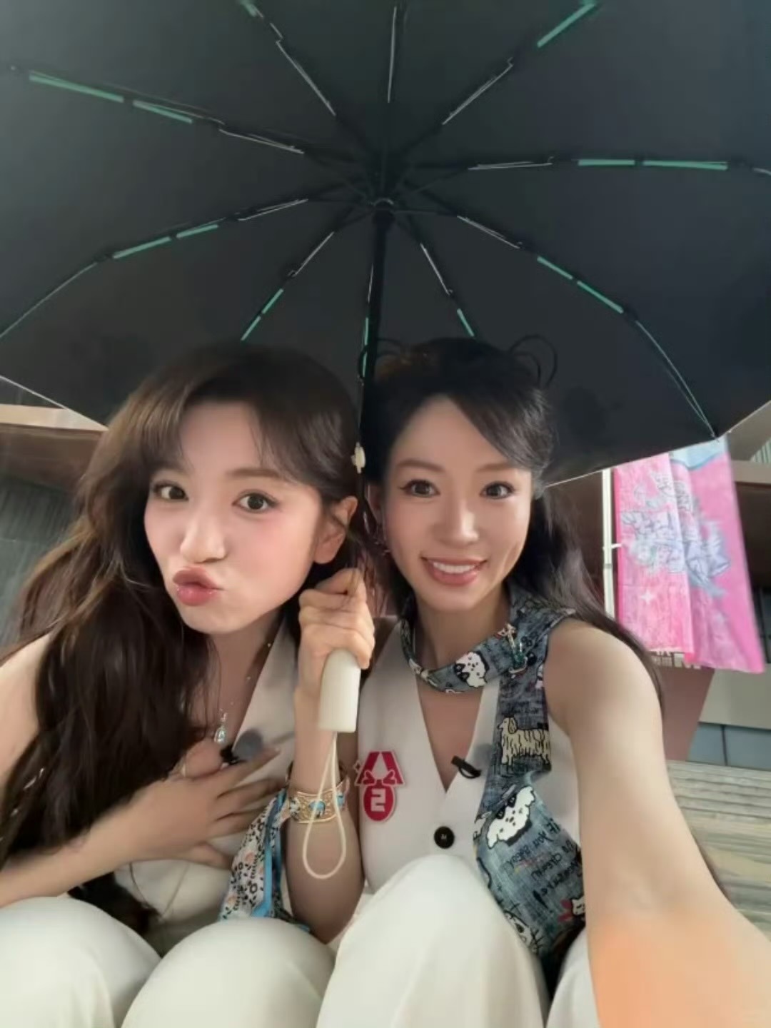 好可爱美腻的小女孩 