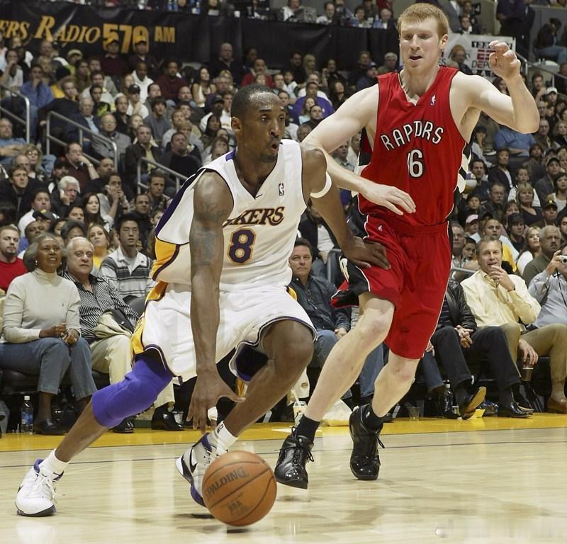 NBA单场81分有多难 20年前，科比在对阵猛龙的比赛中狂砍81分！科比81分2