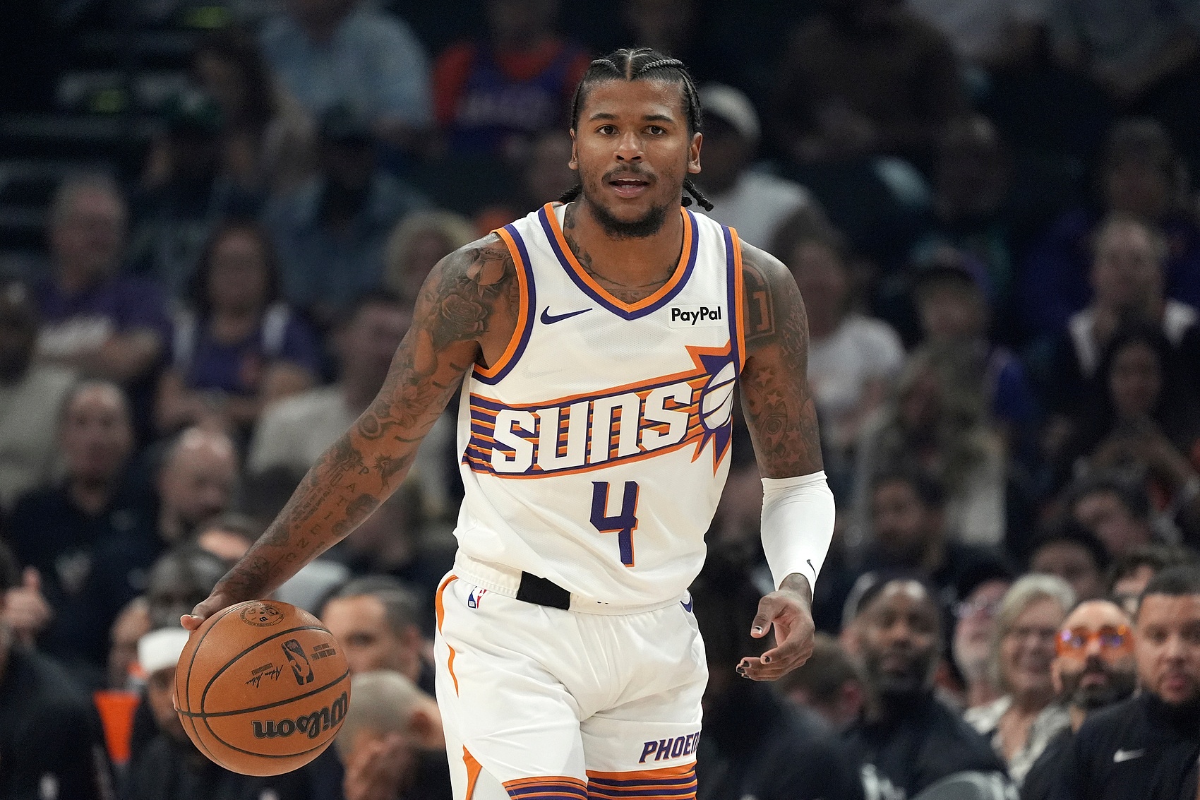 利弗斯：杰伦·格林重摔在地让人揪心 看他站起身大家松了一口气