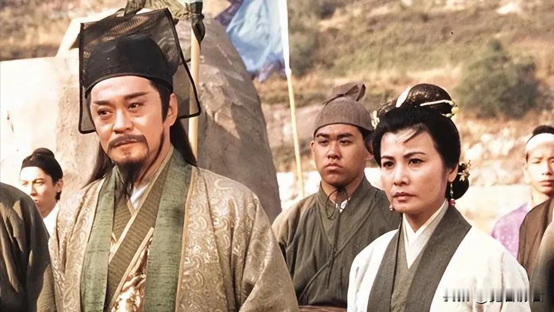 近日消息，大家还记得《笑傲江湖》中，岳不群的妻子，也就是令狐冲的师娘扮演者，李丽