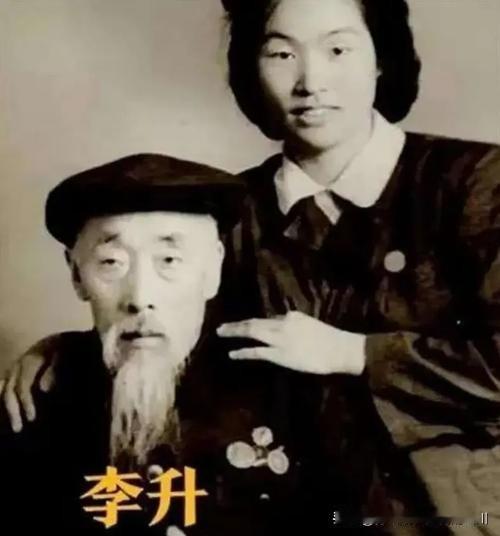 1938年春，因遭叛徒冯全礼出卖，72岁的抗联老交通员李升不幸被捕入狱。日本鬼子