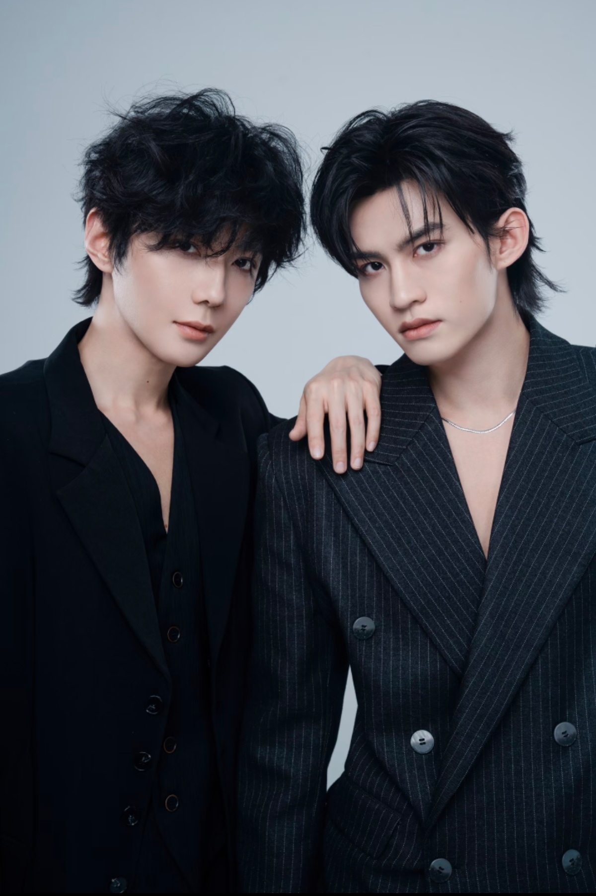 演员云旗 这两小孩，可太帅了。 