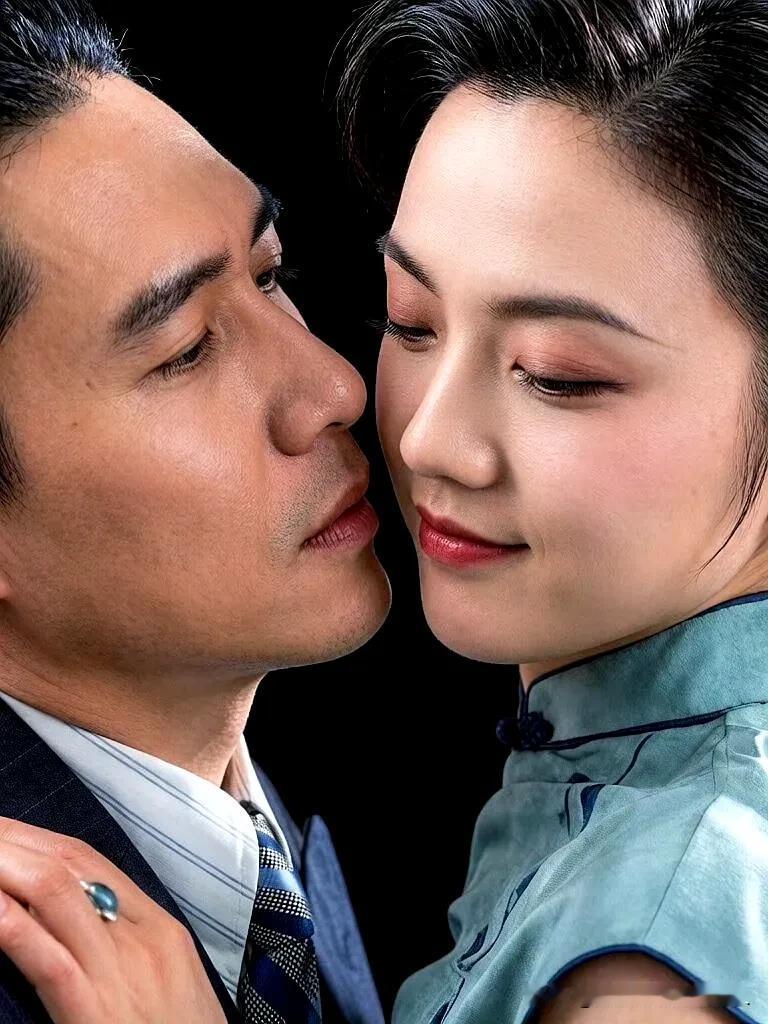 欲拒还羞，演绎到了极致的女人！
哪个男人可以拒绝这样气质的女人呢？