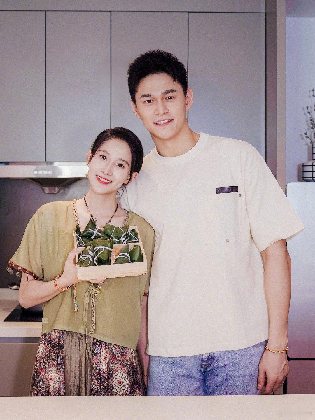 孙杨张豆豆的高需求娇夫妻子的浪漫旅行孙杨被问到谁更爱撒娇，他毫不犹豫：就我比较粘