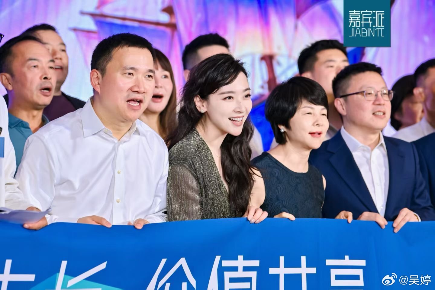 今天是嘉宾派15季同学的毕业典礼，我们又送走了一届毕业生。按照惯例，校长发言环节