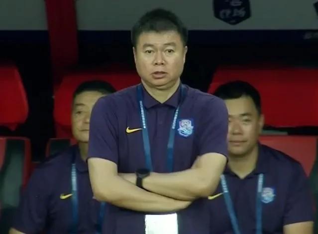 津门虎本轮迎战蓉城！海港球迷相信于根伟能够在主场拿下蓉城！因为海港目前和蓉城同积