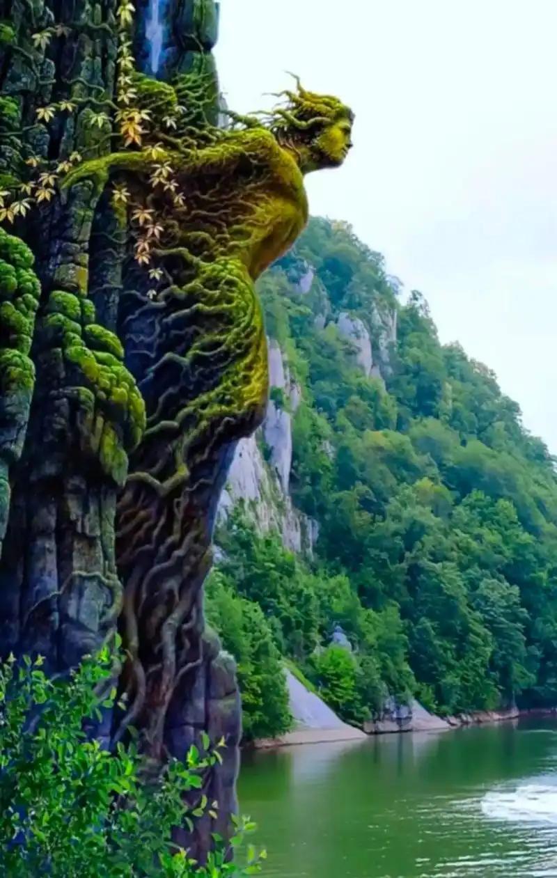 健康智慧对联
上联：世间百态藏学问，念姐邀对
上联：世间百态藏学问
下联：岁月千