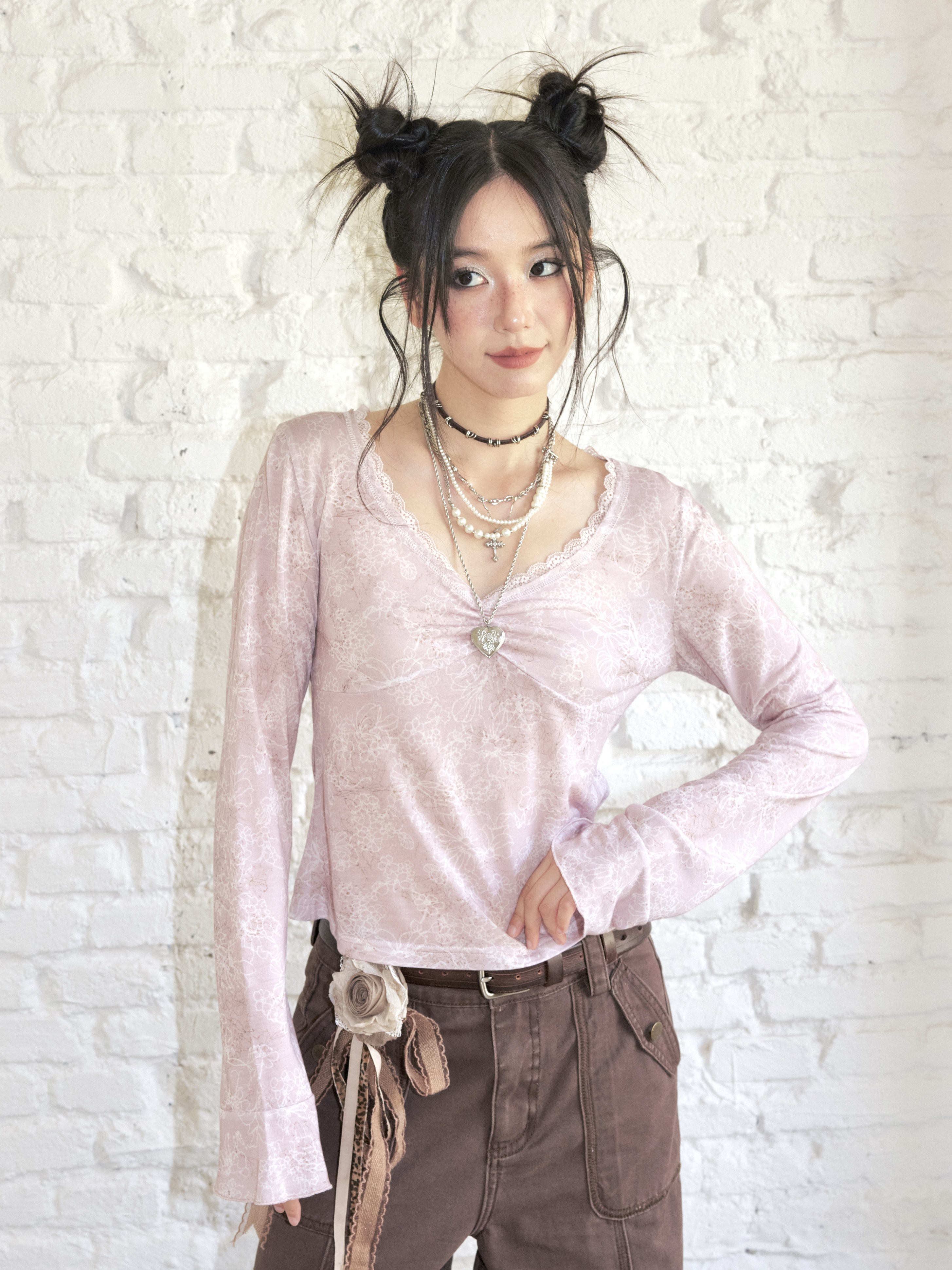 back to 2000s！新品剧透🪩 汲取 00 年代的精神感 一半热烈随性