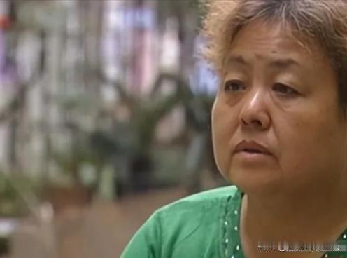 “天堂来电？”2004年，武汉一个男孩意外去世后，母亲把他的电话一起葬入坟墓。一