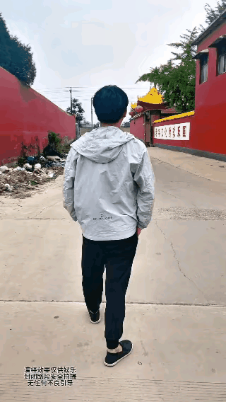 贪小便宜吃大亏，落得个鸡飞蛋打！
