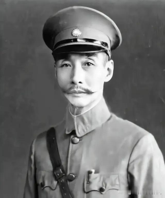 许崇灏（1882—1959），字晴江，号公武，广东番禹（今广州）人。辛亥革命元老