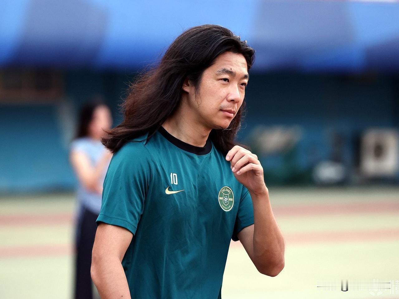 李提香回归国安能复制莫德里奇在米兰的成功吗？李提香和浙江队合同到期，双方和平分手