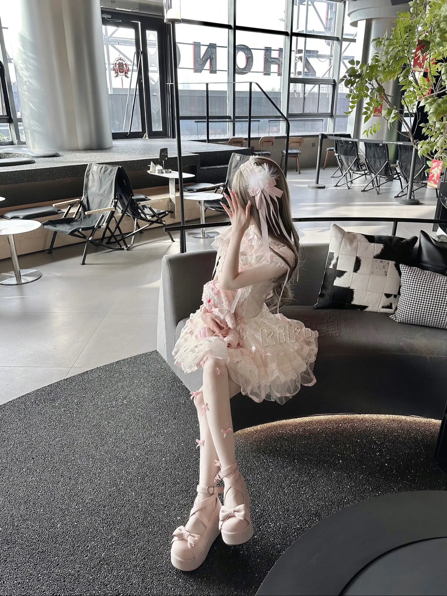 恍惚间 连着你我的那条线早已消失不见