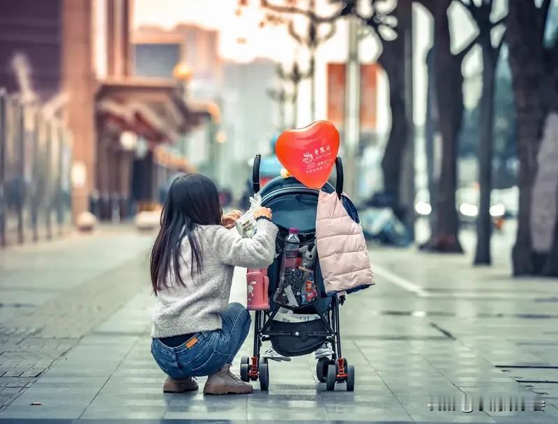 对于创作新手来说，有收益确实是个好兆头。有个新人从国庆开始写头条，前十多天流量不