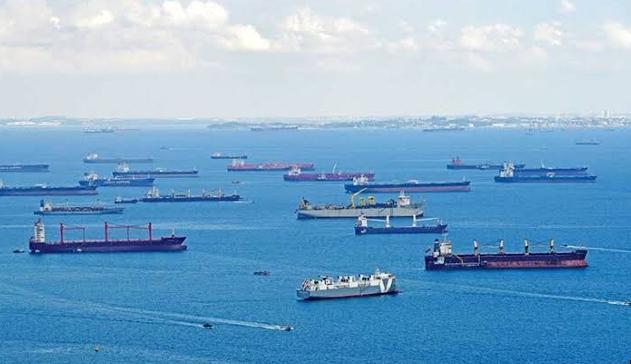 菲律宾引狼入室，新加坡开门合作，两条路线高下立刻见分晓

近日，中国和新加坡海军