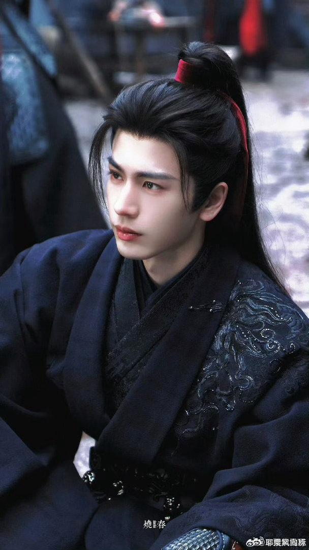 谢征替张凌赫买单第一次见到爱豆用脸帮粉丝买单 张凌赫粉丝在网上找一起看谢征的搭子