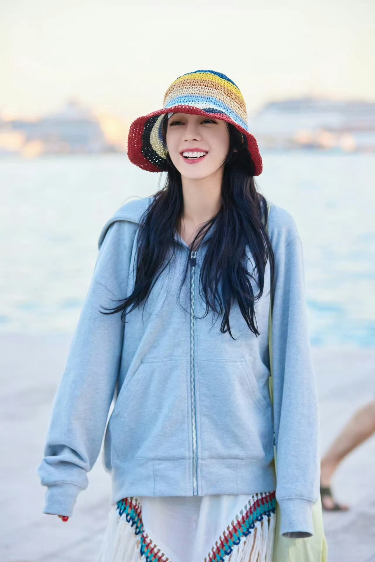 迪丽热巴[超话]骆驼全球品牌代言人迪丽热巴 dlrb 迪丽热巴 dlrb 迪丽热