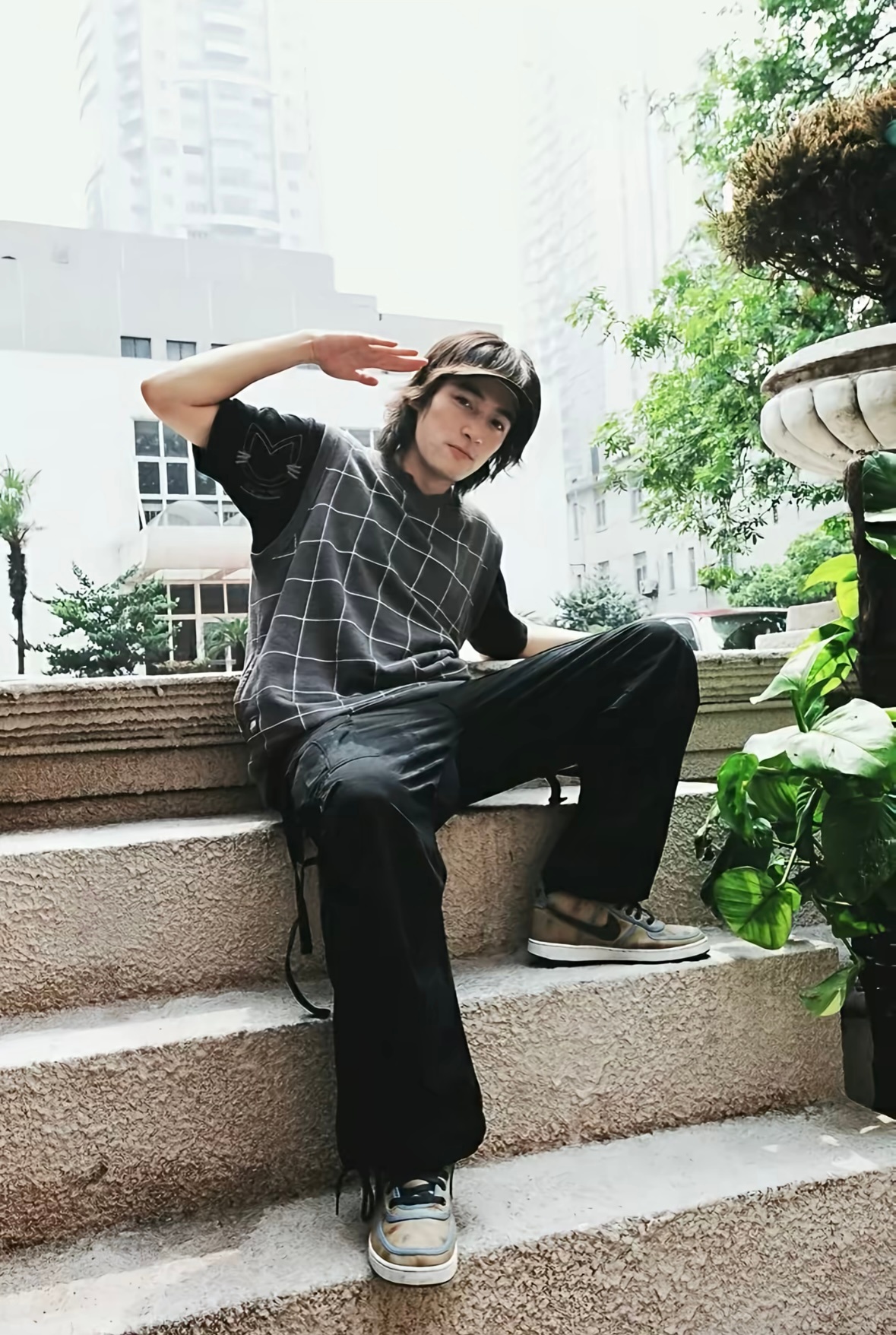 胡歌高中长这样 不多人追才怪任何时期的胡歌  都是花美男呀年少时期更是可遇不可求