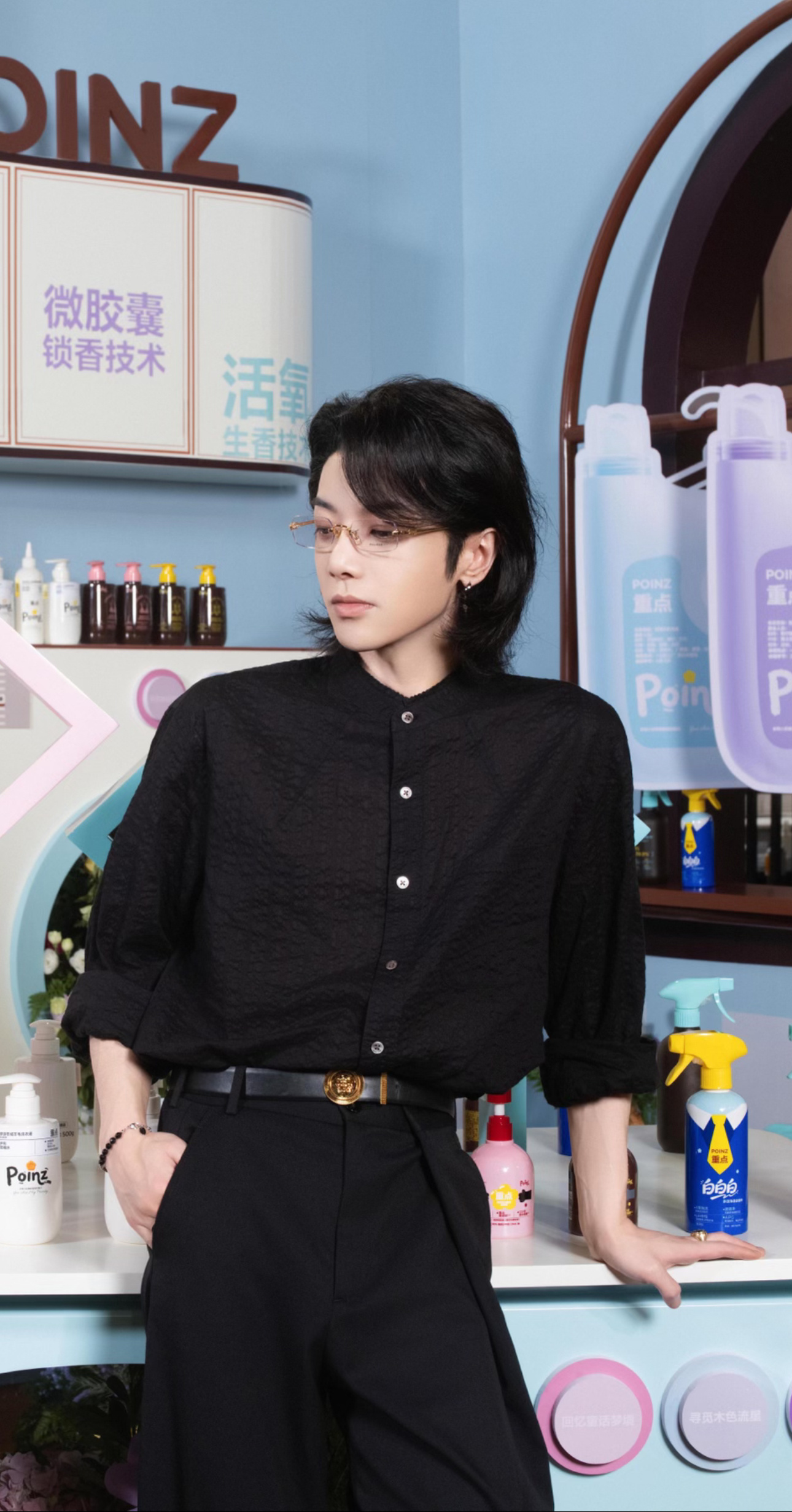 谁懂🥹这个站姿这个肩😭 