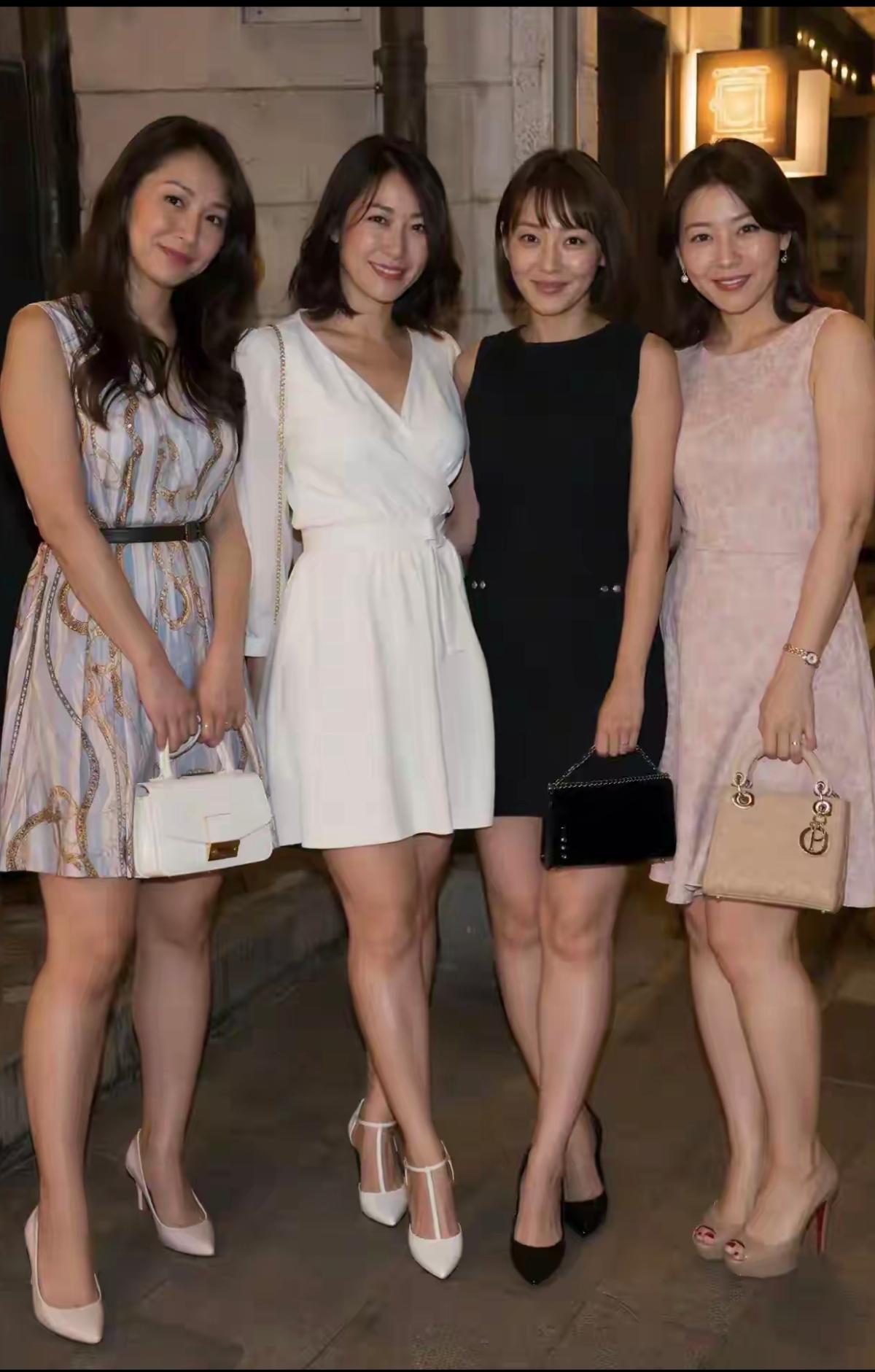 气质很好，风韵犹存，你最欣赏哪一个？