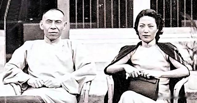 1933年的一天，杜月笙给梅兰芳打电话要4万大洋。梅兰芳为难地说：“杜老板，你知