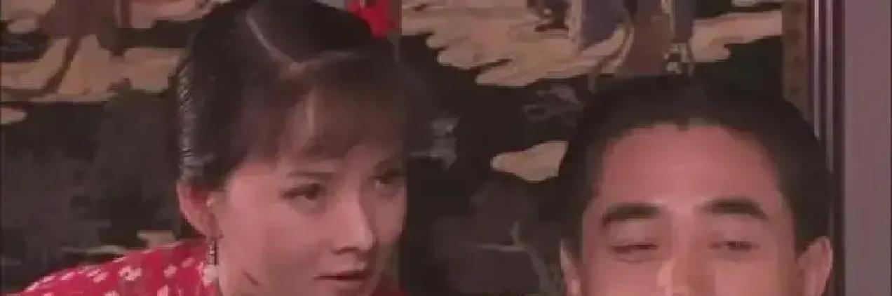 槐花死了，死在白家大宅的阴影里。
可杀死她的，真是那个飞扬跋扈的杨九红吗？
别天