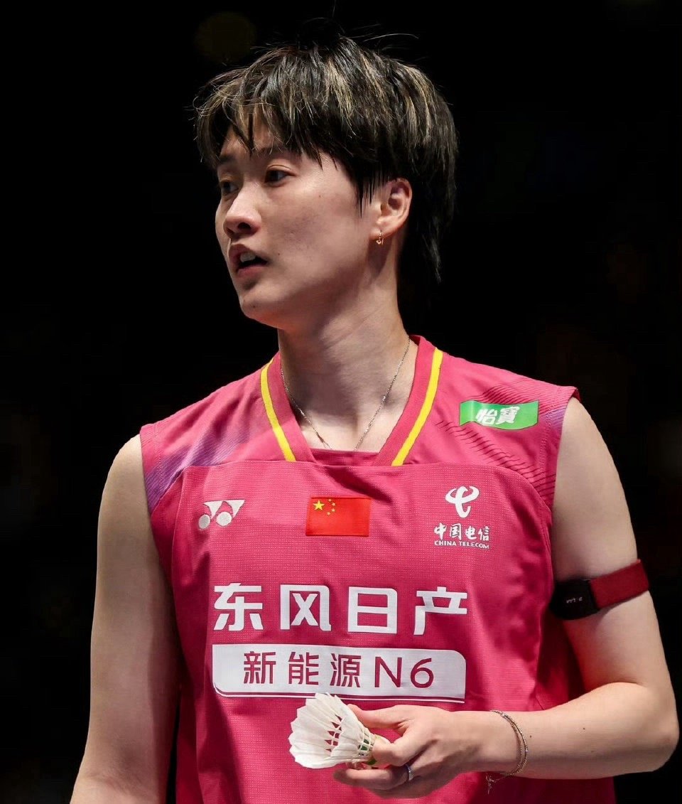 2-0横扫！陈雨菲火力全开零封明地阳菜，强势挺进2026马来西亚羽毛球大师赛女单