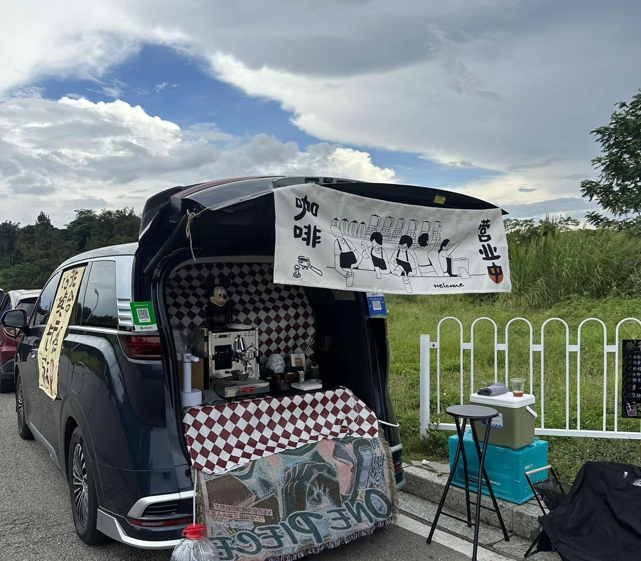 老乡这商业头脑得使！