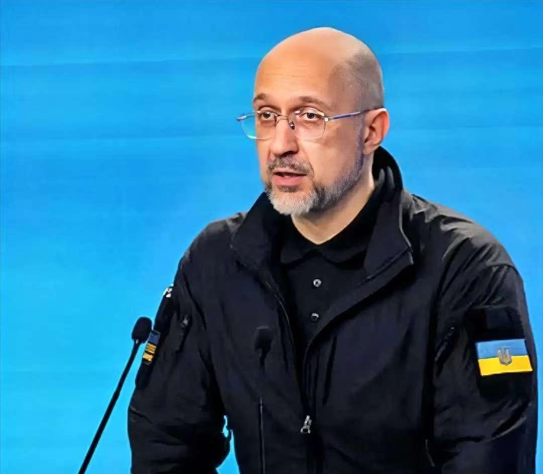 乌克兰最新消息
2026年1月13日，乌克兰最高拉达（议会）正式投票通过决议，解