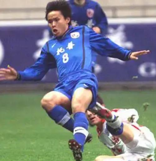 张勇：自1994年中国足球步入职业化阶段以来，上海申花就一直备受足坛各界关注。这