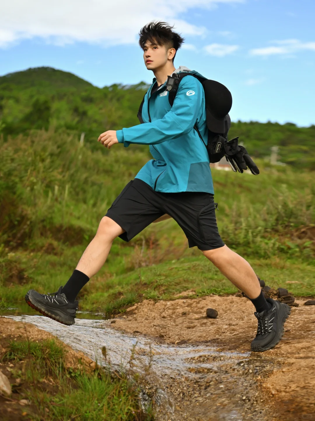 好喜欢这样户外阳光清清爽爽的男孩子啊⛰️