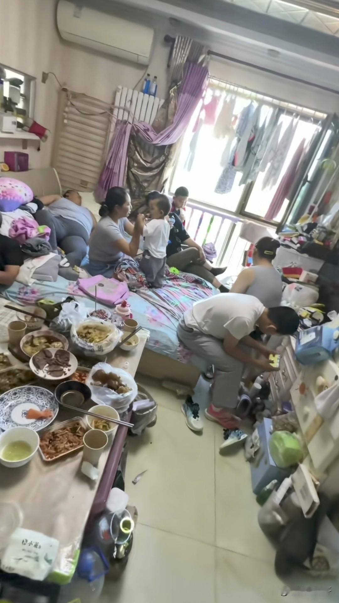 在这样的家里生活，你会觉得压抑吗？