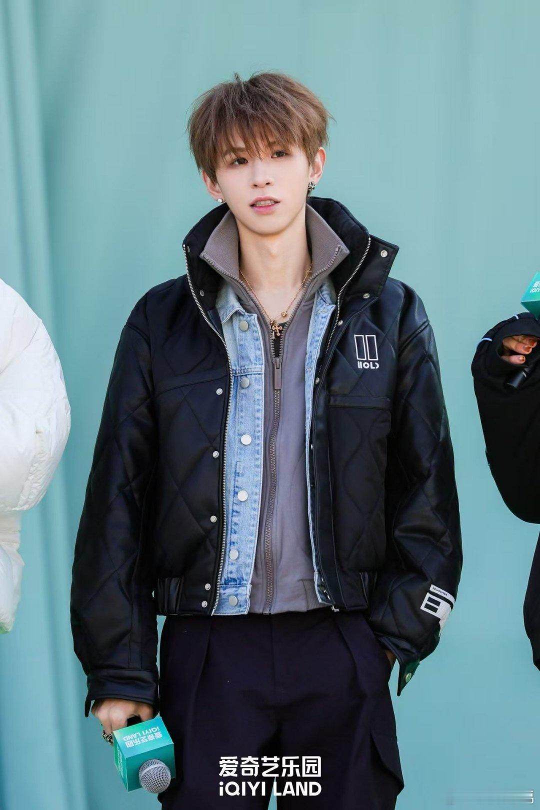 爱奇艺乐园盛大开园我的次元壁破了！我最爱的男孩们和我最期待的乐园在一起了！爱奇艺