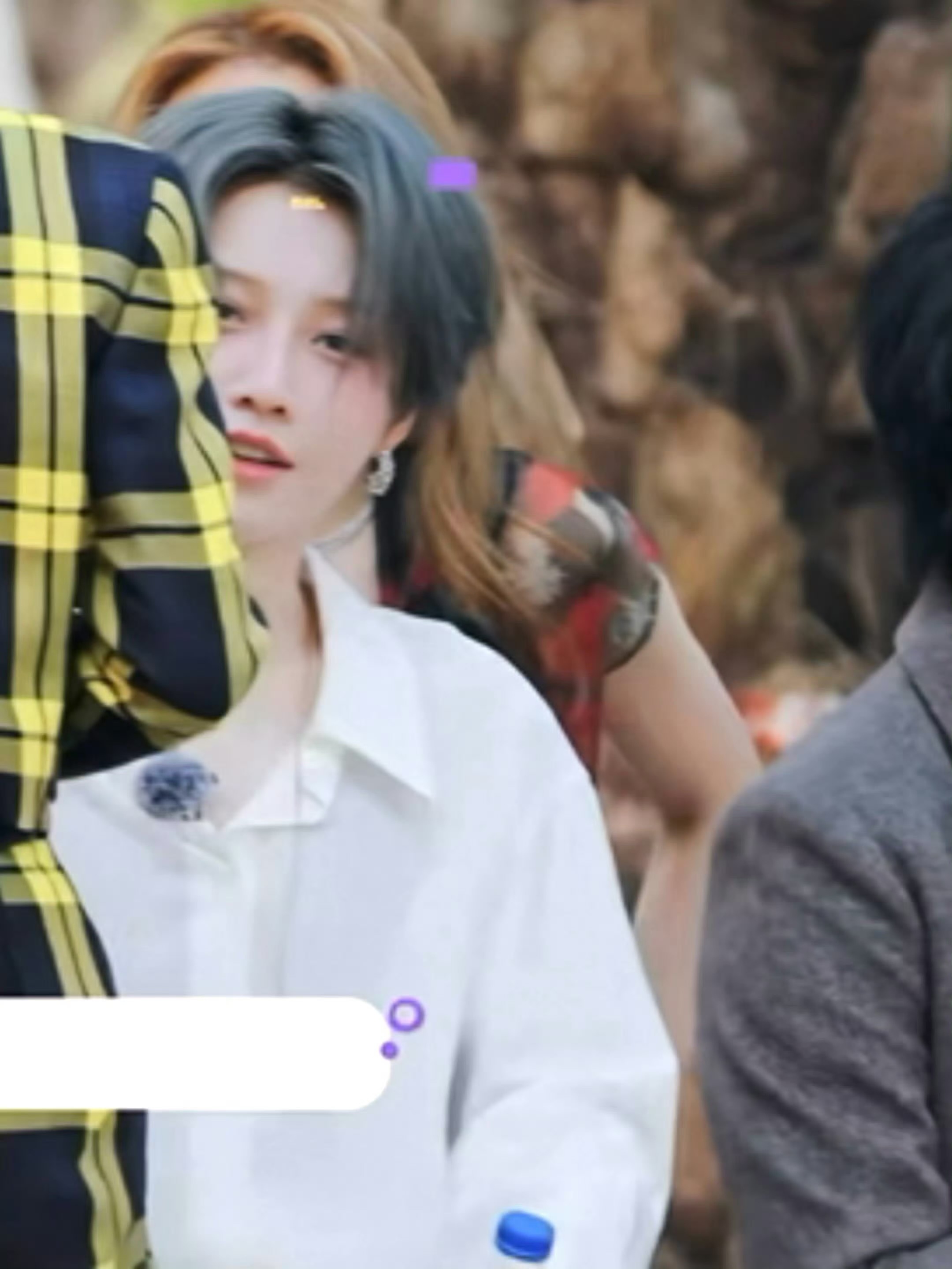 刘雨昕的颜值真是被低估了，白衬衫干净又漂亮