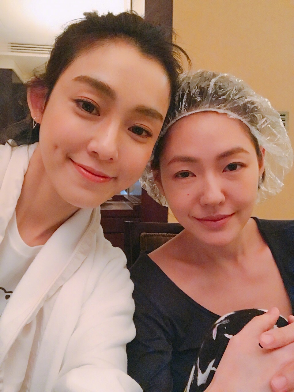 【小S范玮琪同框】小S范玮琪姐妹聚会 哇哦，小S和范玮琪晒合照啦~“久违的k-d