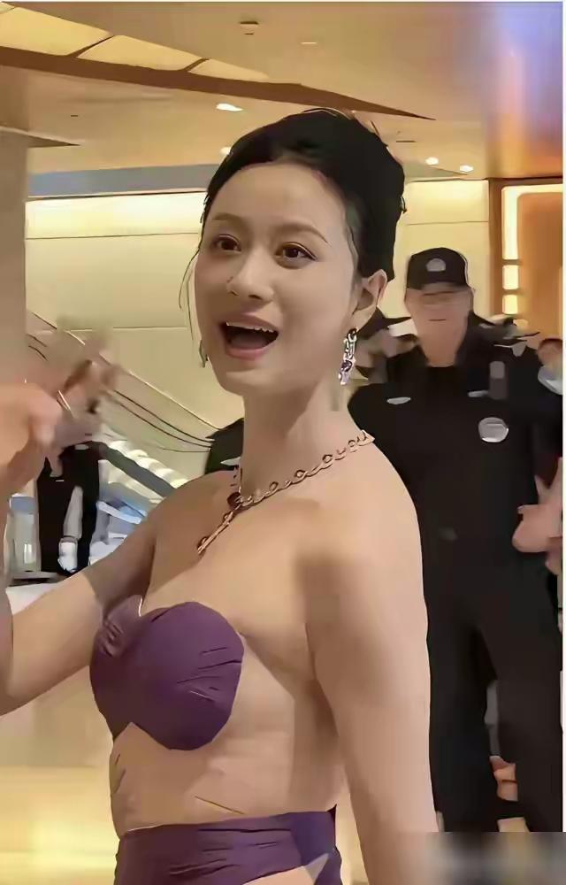 二十多年前，国内可以说完全没有内衣广告这个概念，大家对这类话题都特别保守，根本不