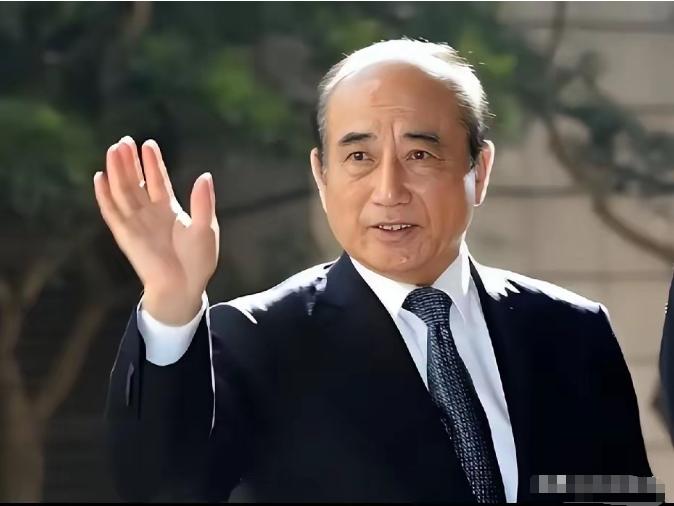 个人感觉，中央可以走出这一步，公开邀请王金平及其他台湾和统人士访陆，共商统一台湾