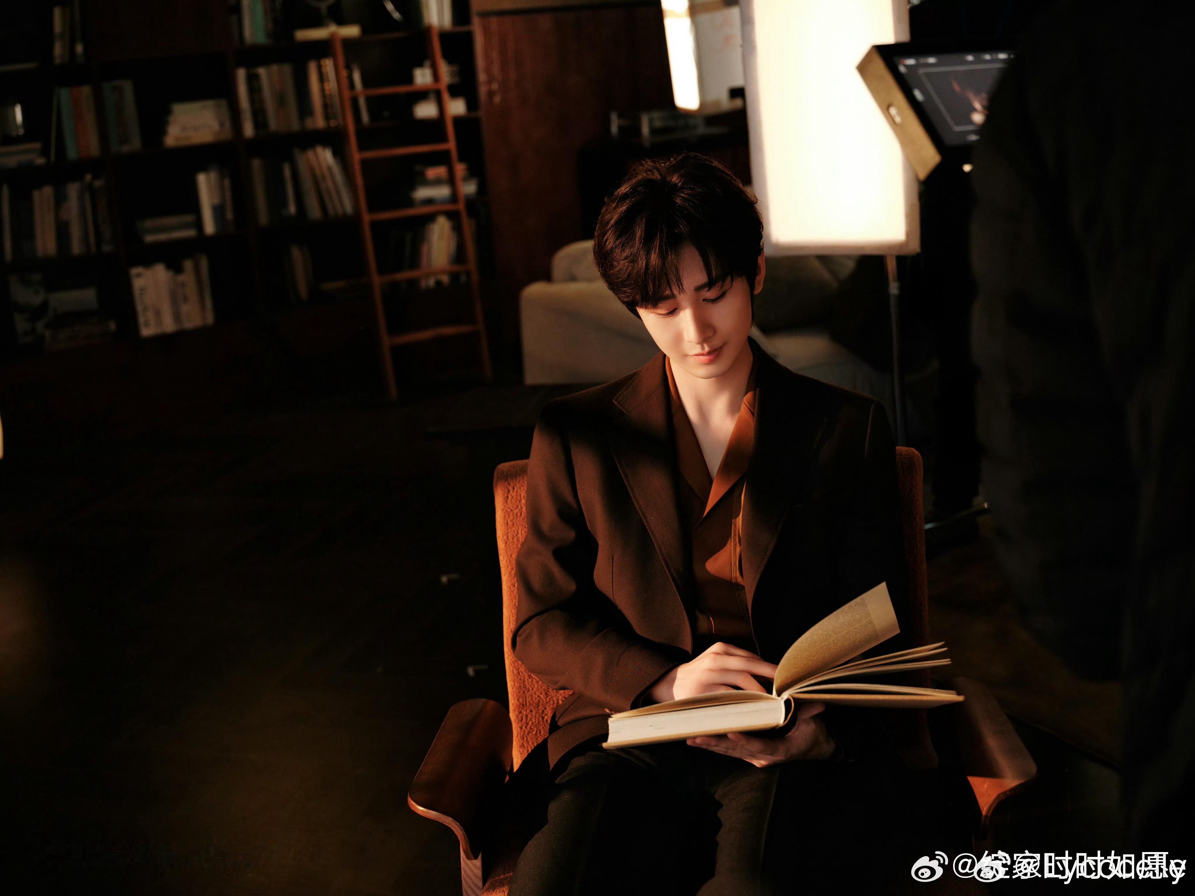 成毅绽家首位品牌全球代言人cy为成毅守护星愿努力就是努力，不要作秀式的努力，不要