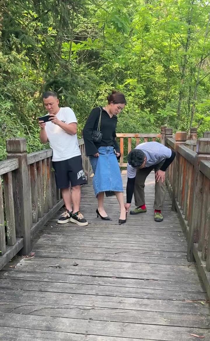 珍惜眼前人。