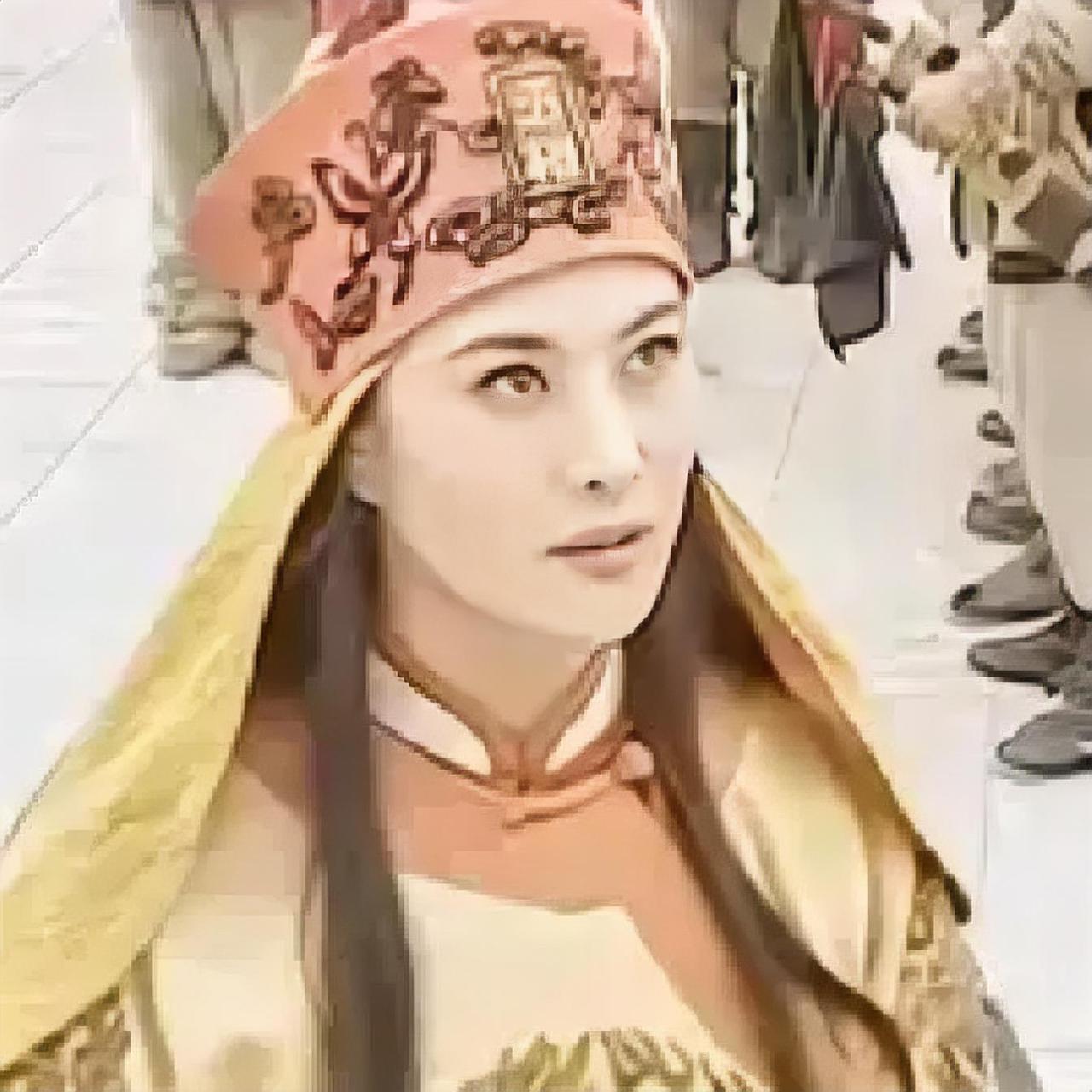 1855年，洪秀全洗完澡，妹妹洪宣娇未经通报就进来了，洪秀全笑着说：“妹子，好久