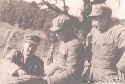 1949年12月，贺龙奉命指挥十八兵团和第七军一部进军四川，解放大西南。这是贺龙