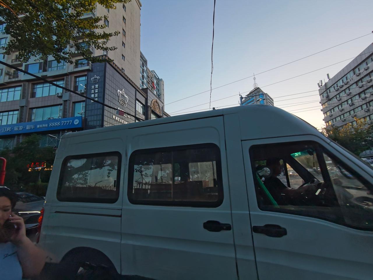 人间烟火气早市