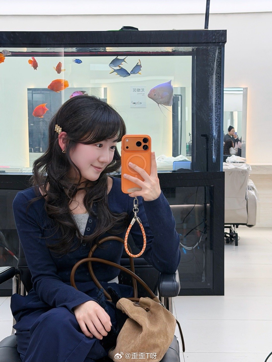 我真的离不开我的理发师跟着他走过了四个店（他在哪个店上班我就去哪个店剪！！！审美