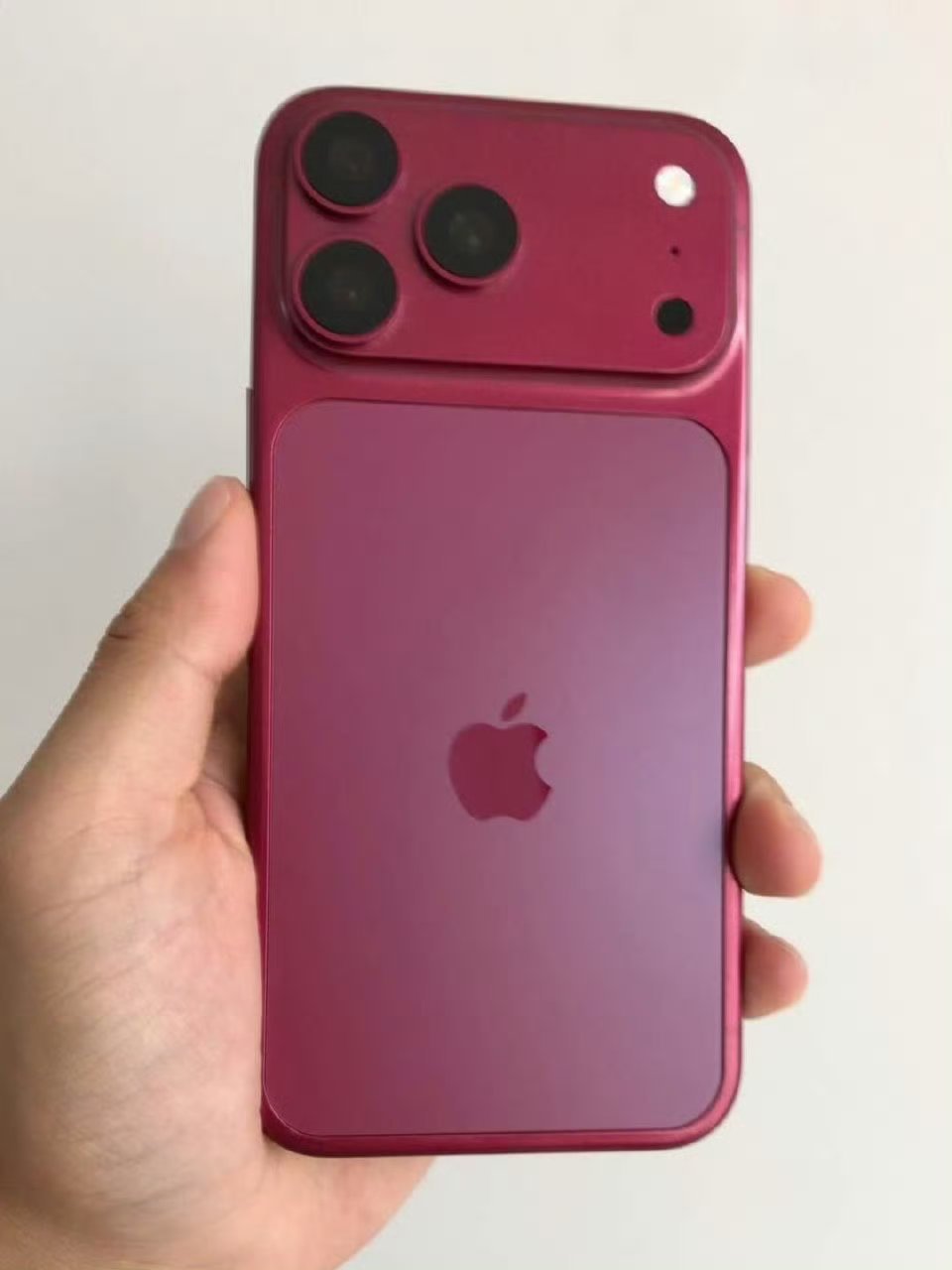 苹果手机 适合老人iPhone18Pro樱桃红好看吗？ 
