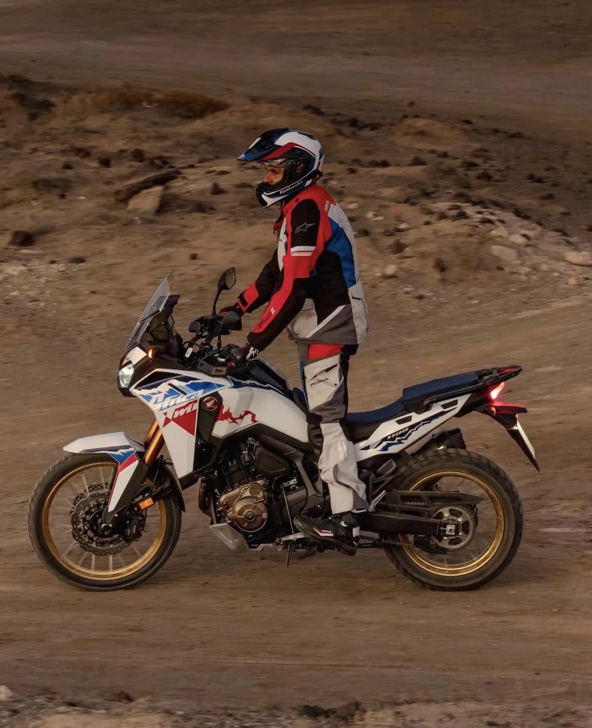 人生路上
走的远比走的快
重要很多
坚持下去 总会绽放