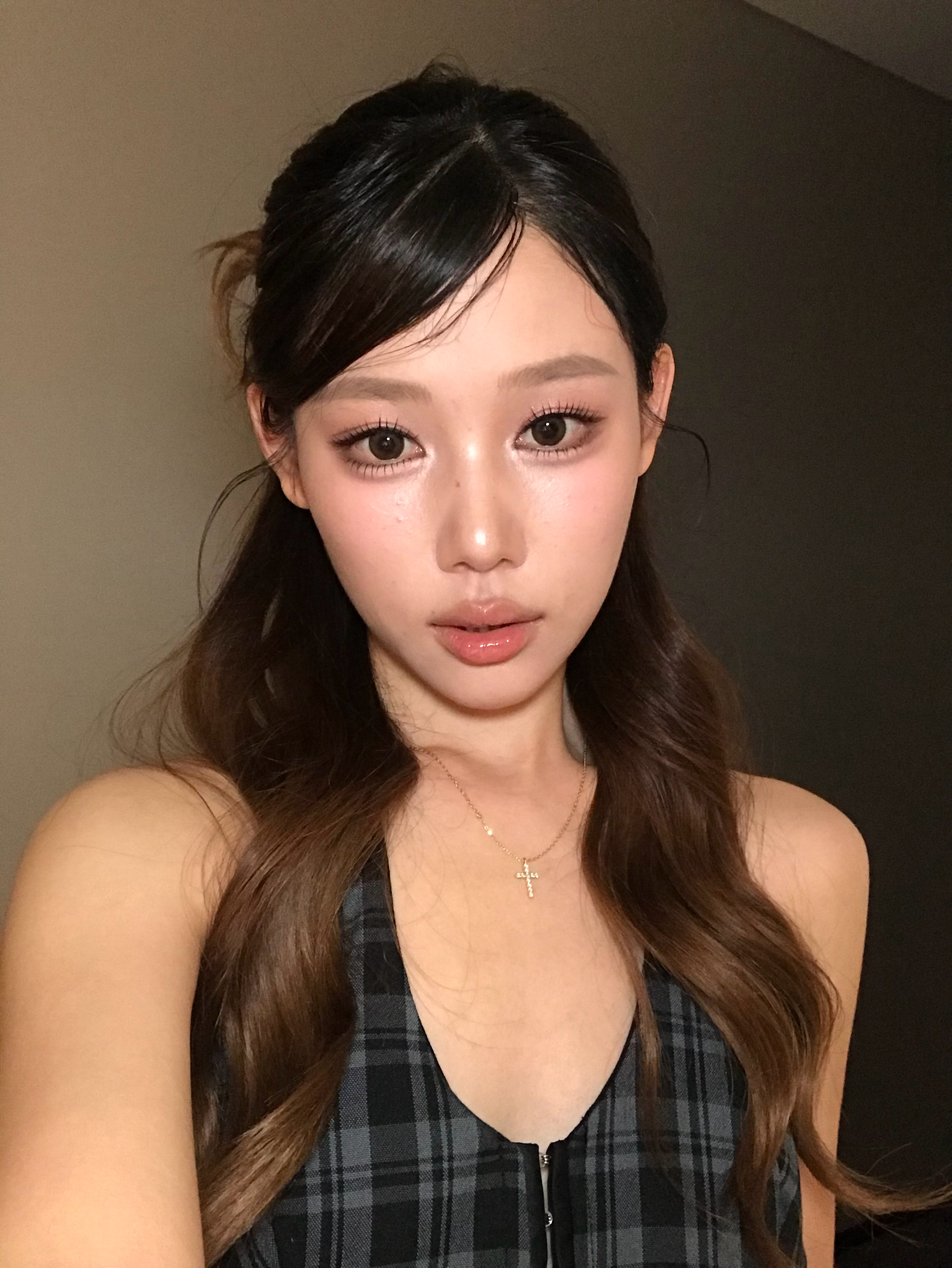这次出门每天都化的这种妆感觉是我的本命妆容了！！ ​​​