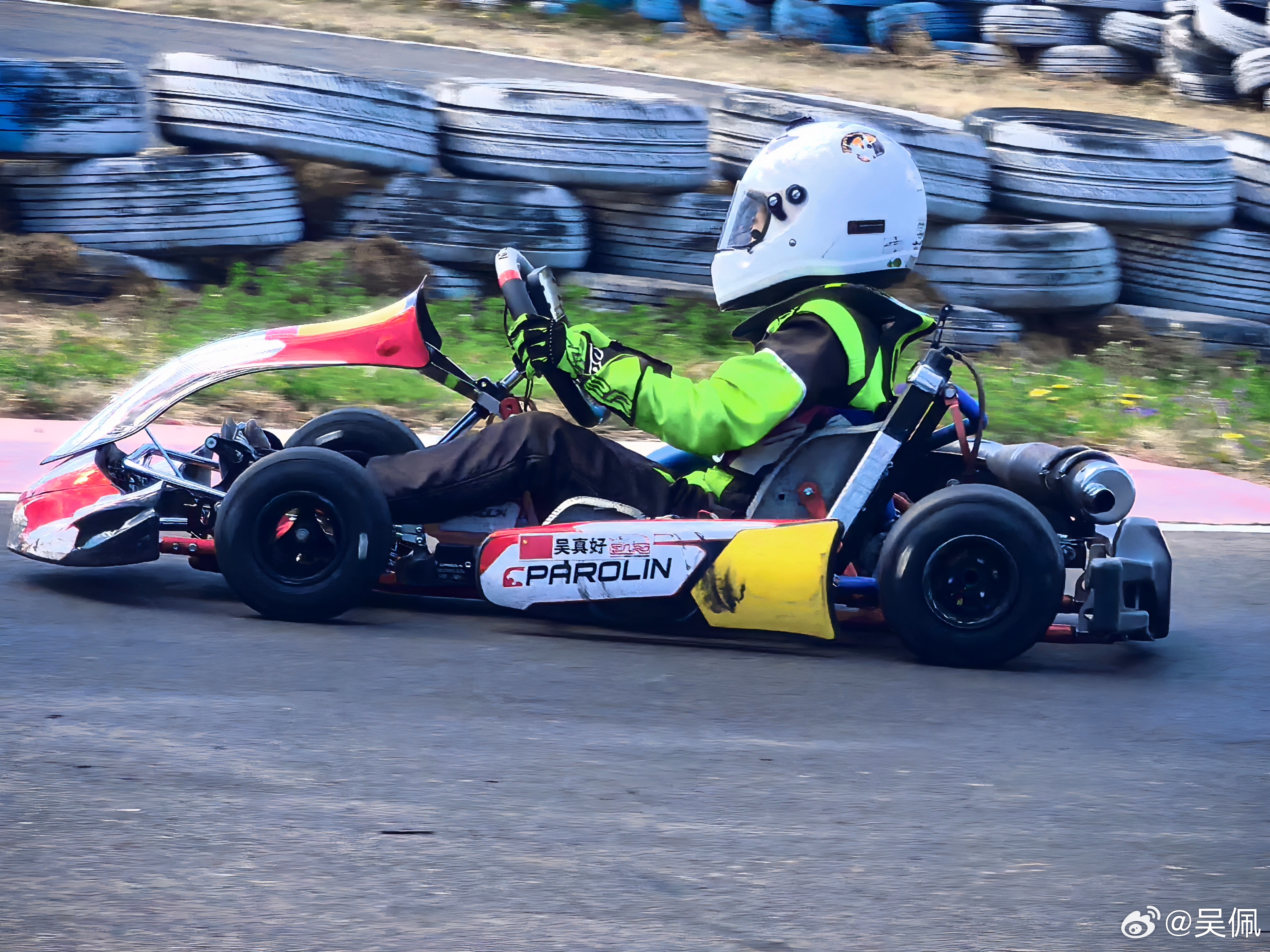 一群孩子拿着平板玩，看到图4，老父亲欣慰了…… 