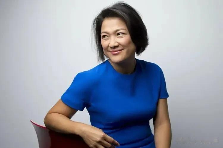 她已入美国国籍，每年从中国捞金16亿，转身去给美国捐款6亿

随着国际之间的交流