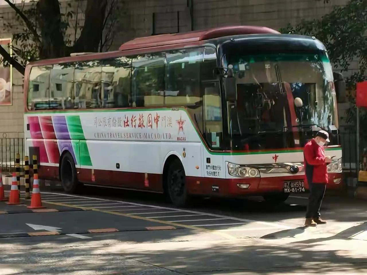 今年去港澳的游人不多，不知什么原因[灵光一闪][灵光一闪][灵光一闪]