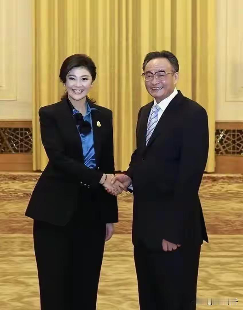 英拉
吴邦国
2012年
留影